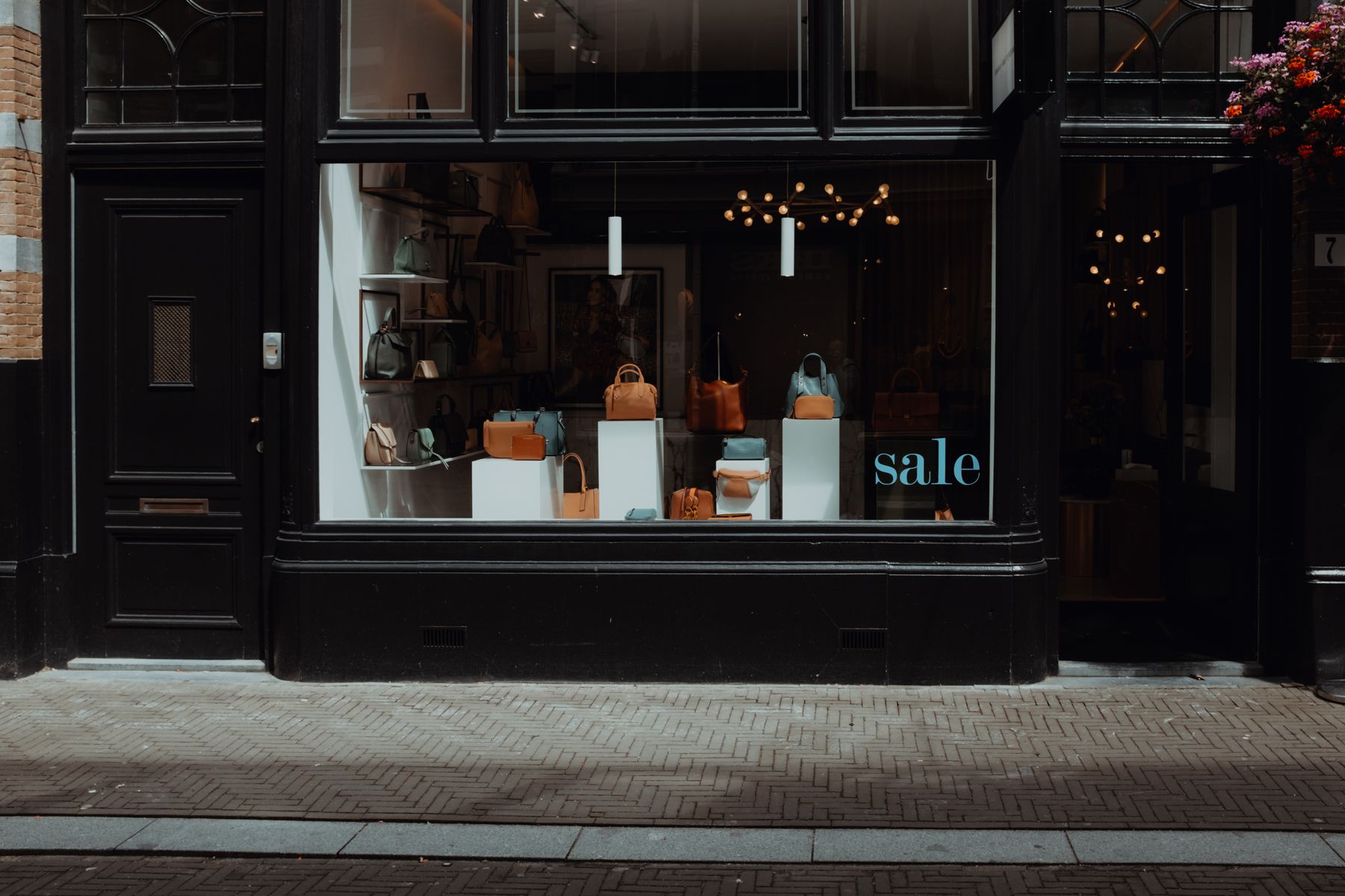 Storefront & commercial glass